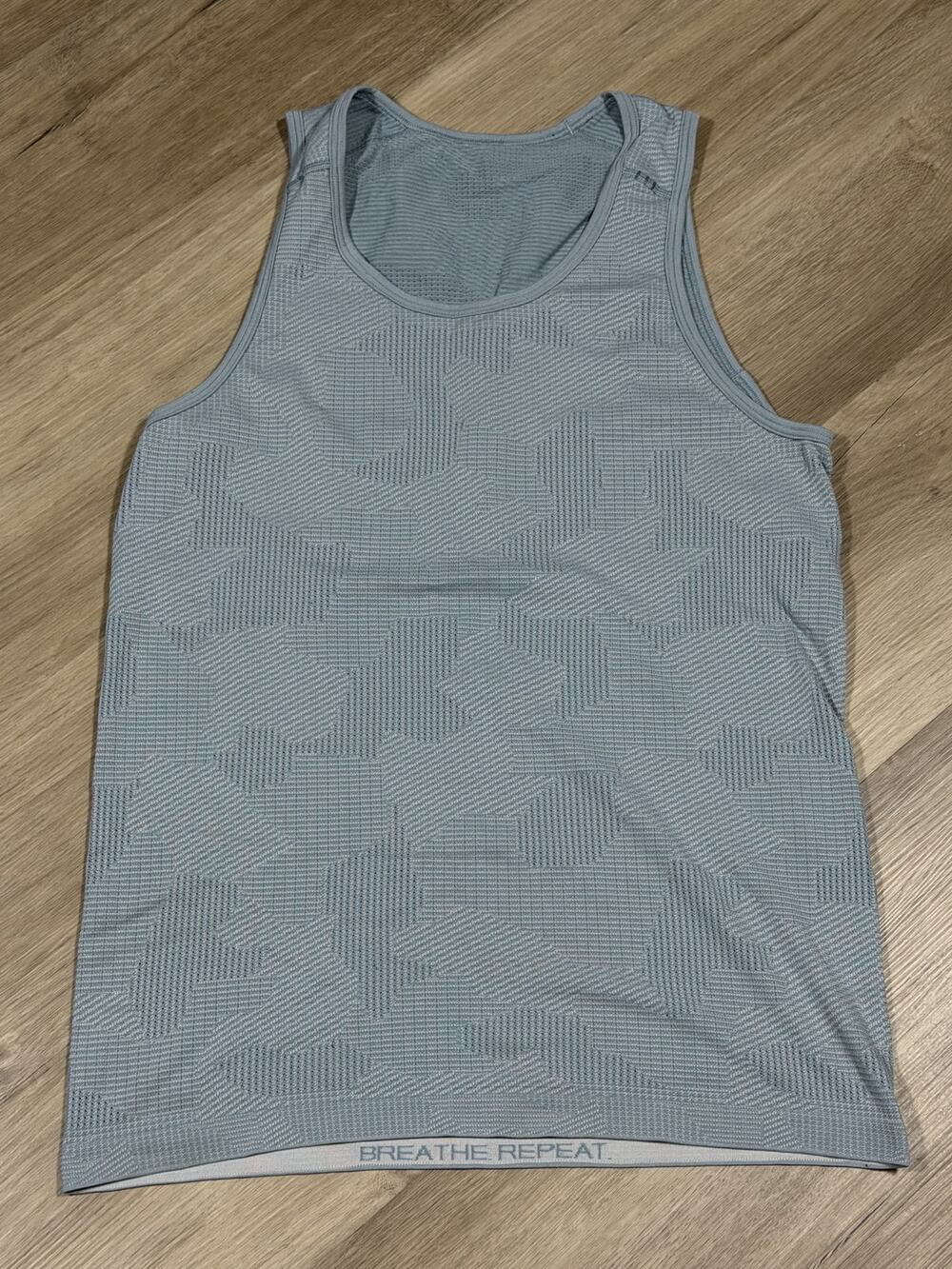 Lululemon Mens Metal Vent Seamless Camo Tank Top Size S Small Blue Mesh Gym